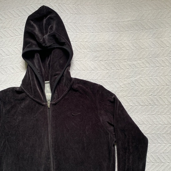 Nike Jackets & Blazers - Vintage Nike Sweatshirt Womens Large Black‎ Velour Zip hoodie Y2K Hooded sweater
